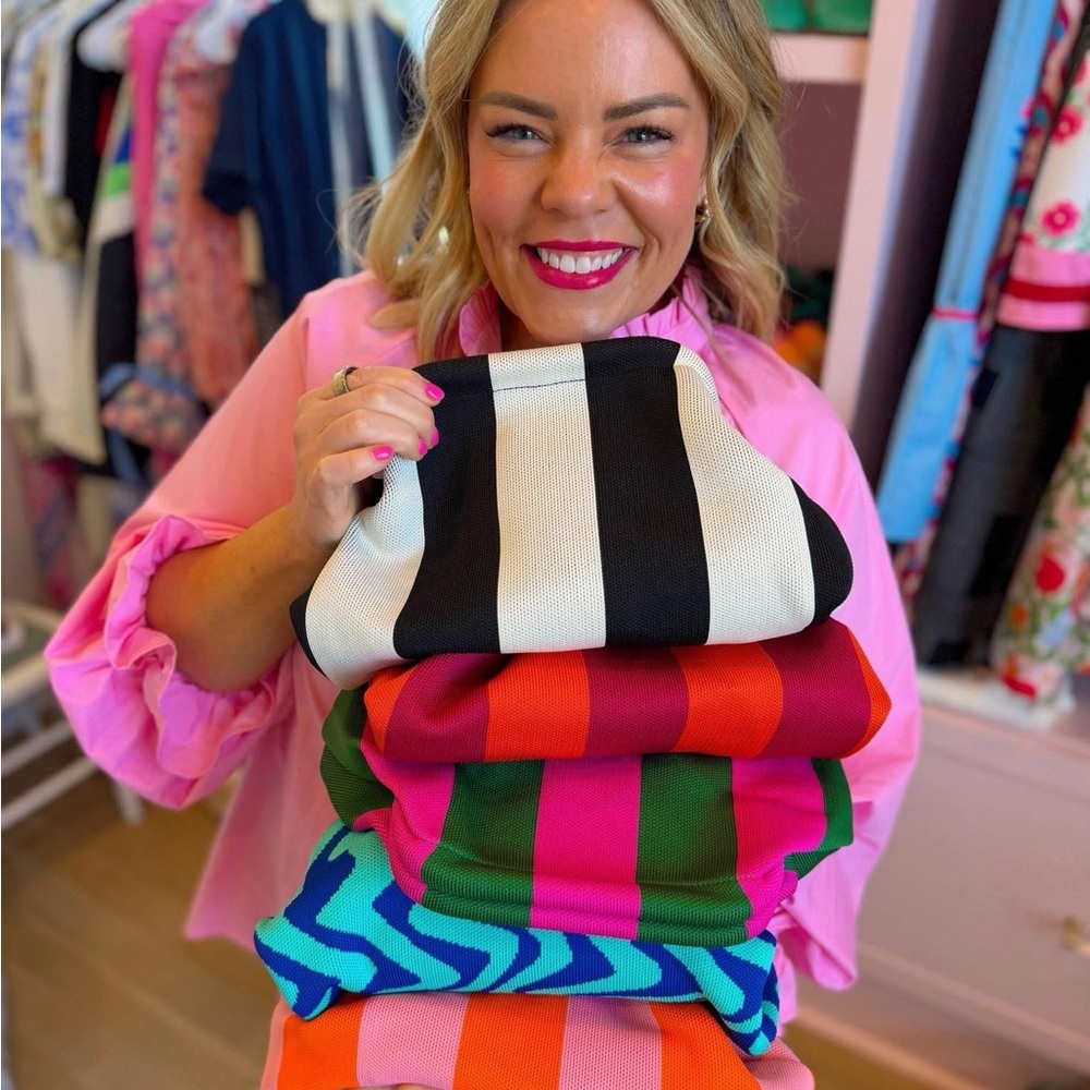 Black and White Striped Clutch - Picture 5 of 5